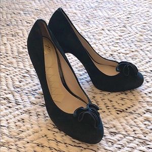 Joan & David black suede pumps